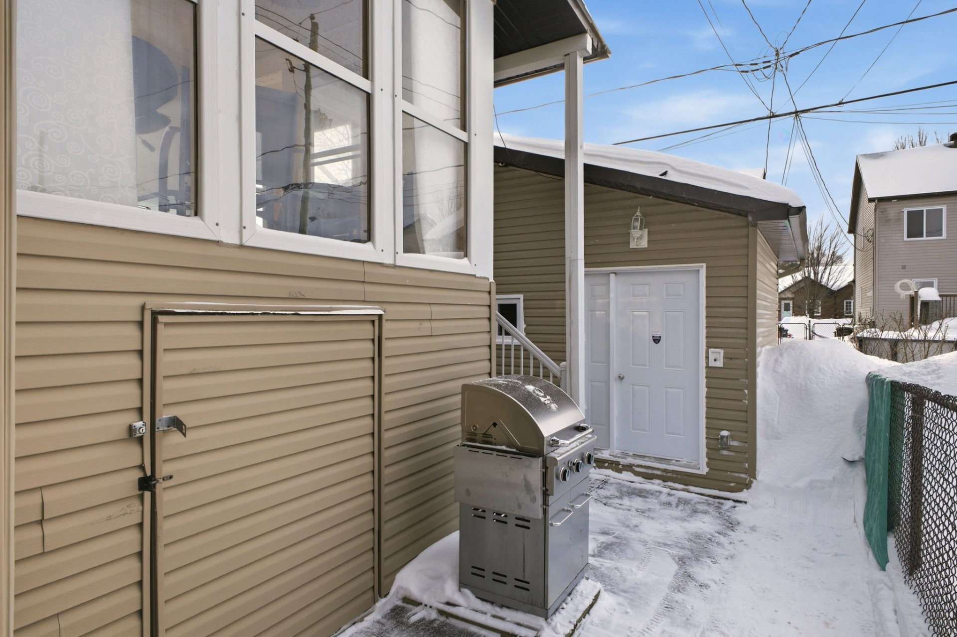 









784


Rue Albert-Fillion

,
Gatineau (Buckingham),




QC
J8L0V2

