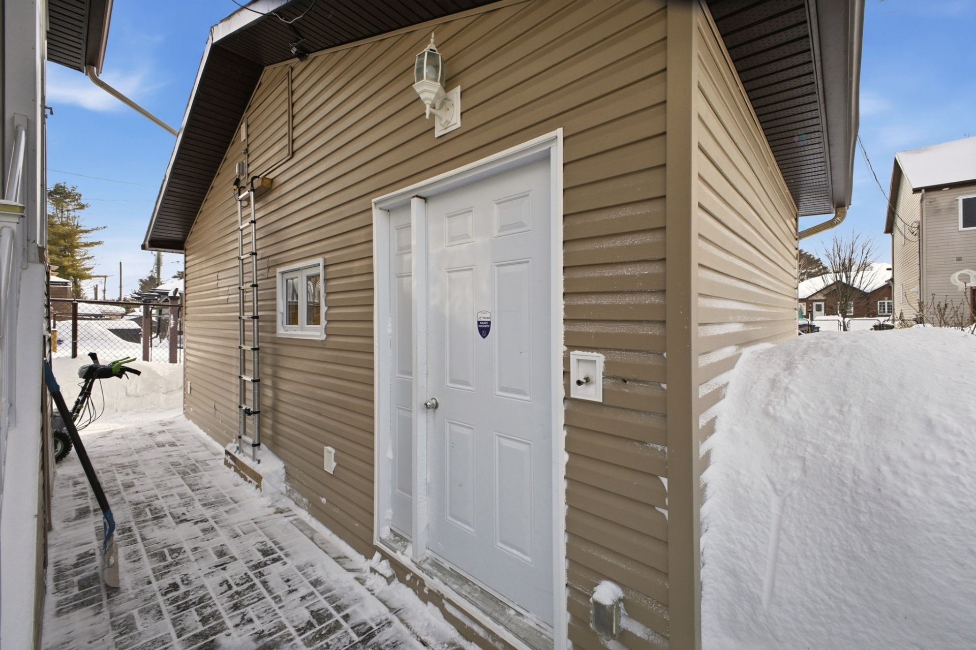 









784


Rue Albert-Fillion

,
Gatineau (Buckingham),




QC
J8L0V2

