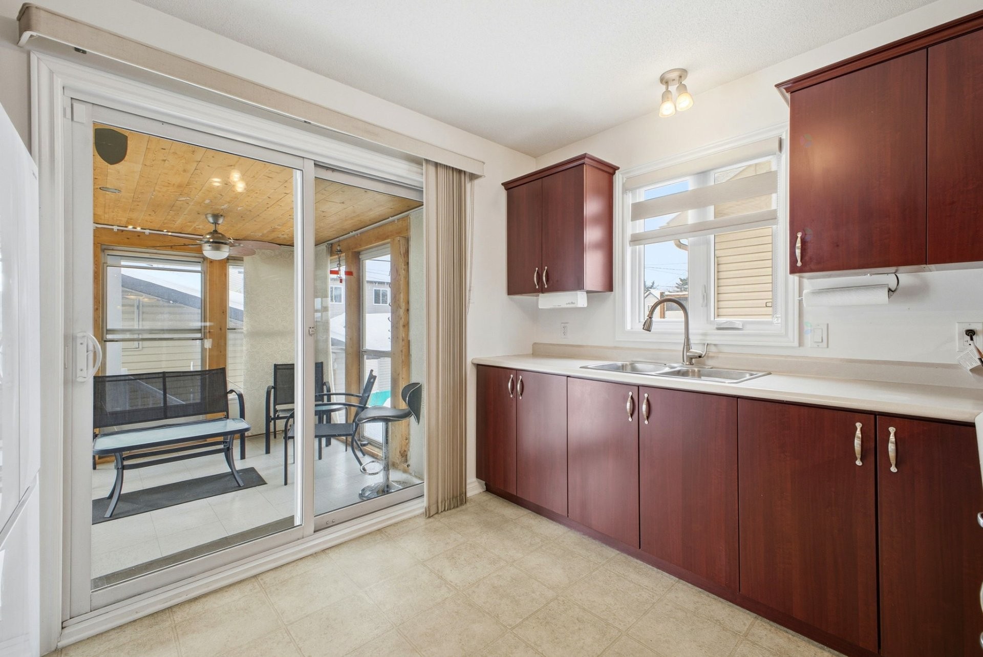 









784


Rue Albert-Fillion

,
Gatineau (Buckingham),




QC
J8L0V2

