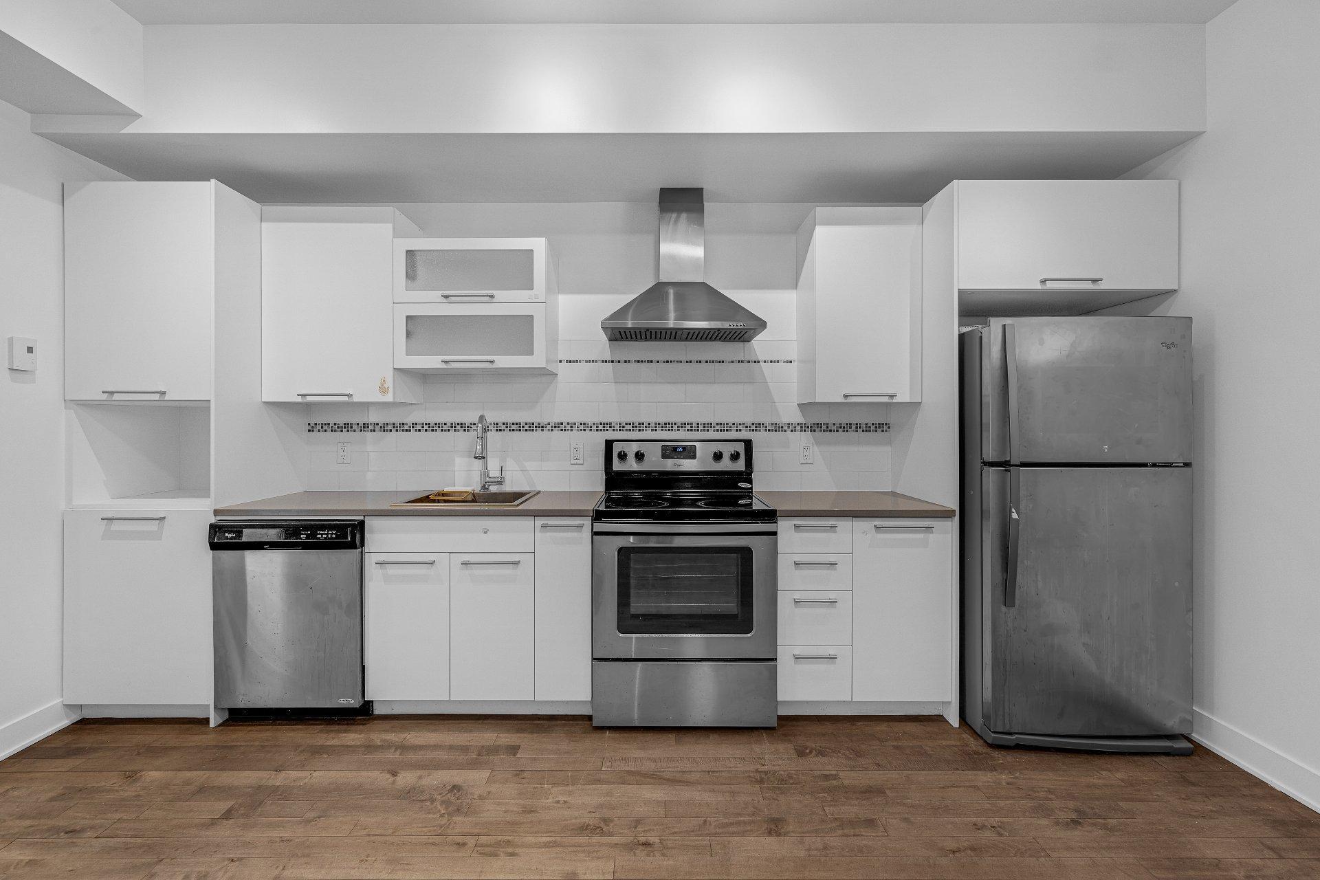 









1208


Rue du Fort

, 104,
Montréal (Ville-Marie),




QC
H3H2B3

