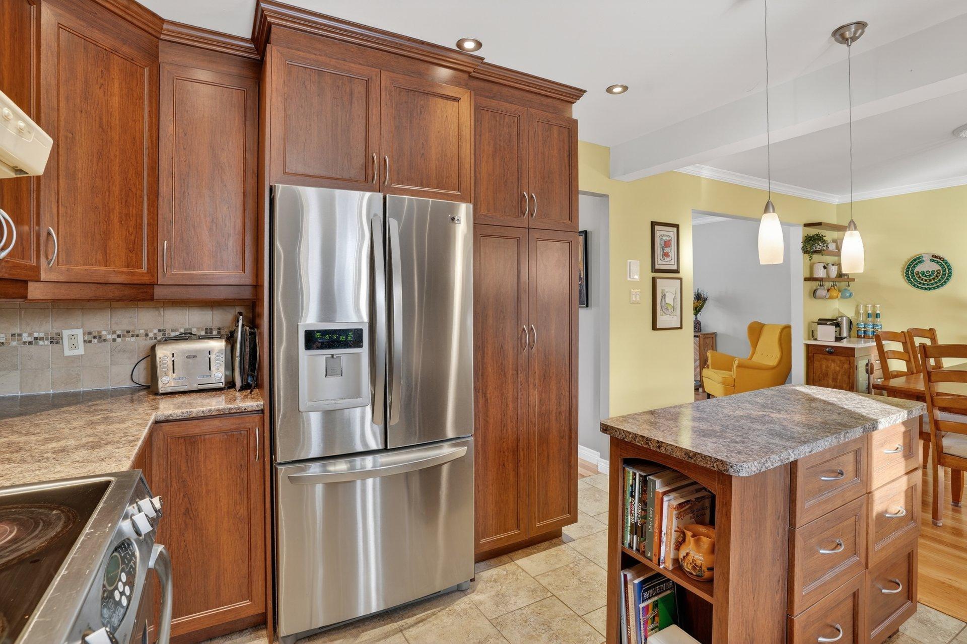 









795


Crois. Sabourin

,
Brossard,




QC
J4X2B4

