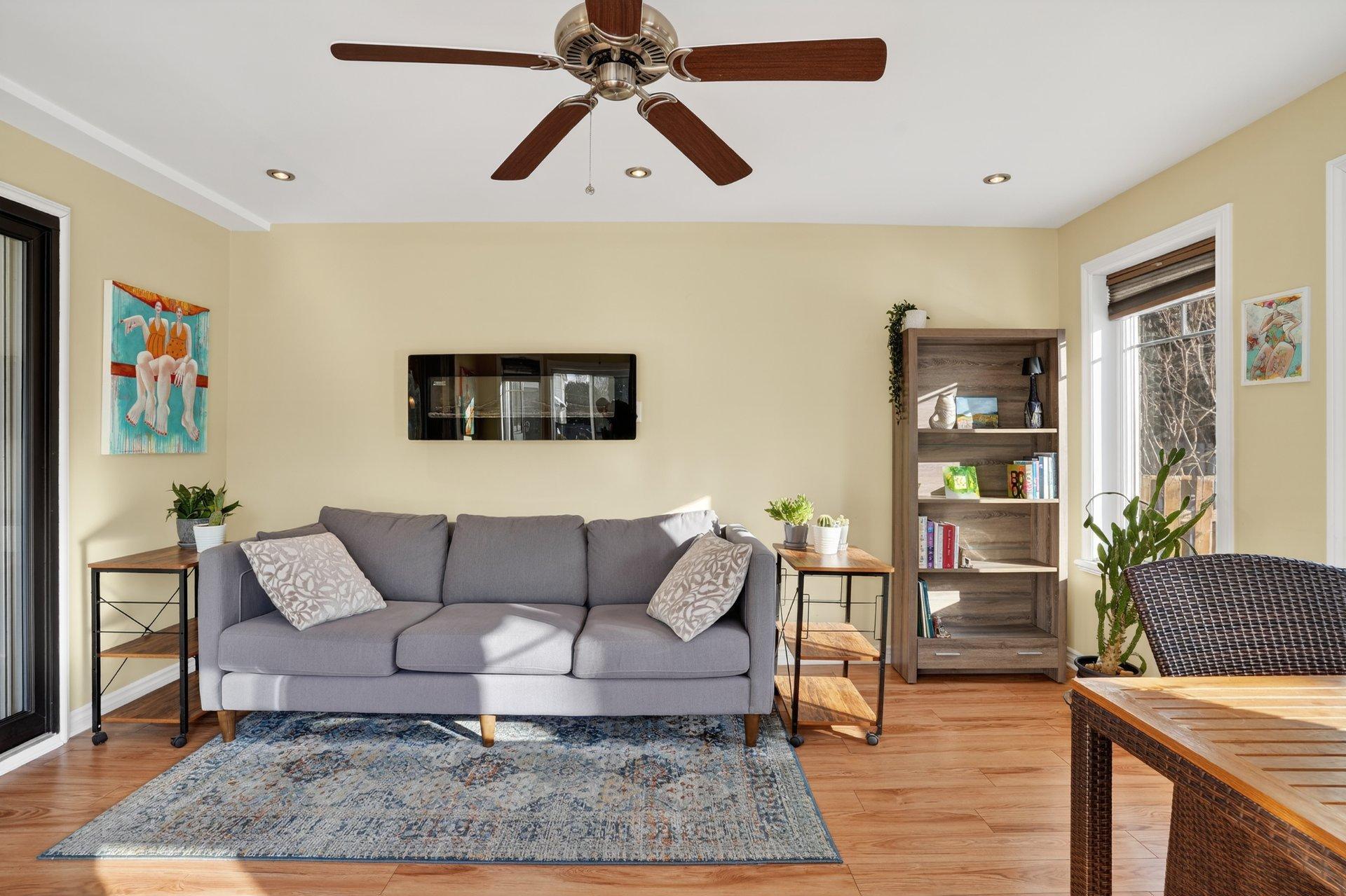 









795


Crois. Sabourin

,
Brossard,




QC
J4X2B4

