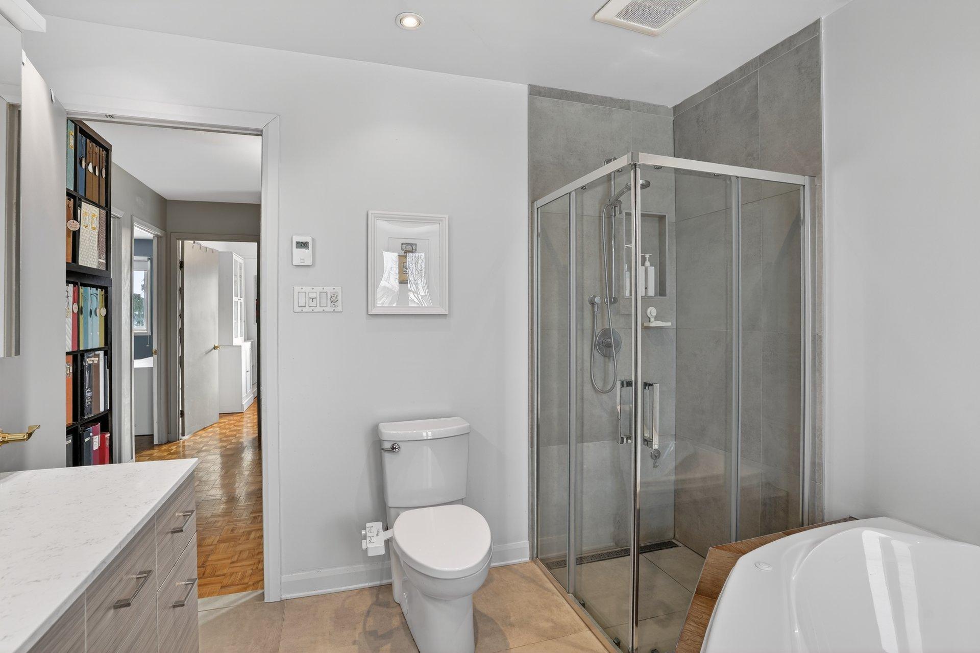 









795


Crois. Sabourin

,
Brossard,




QC
J4X2B4

