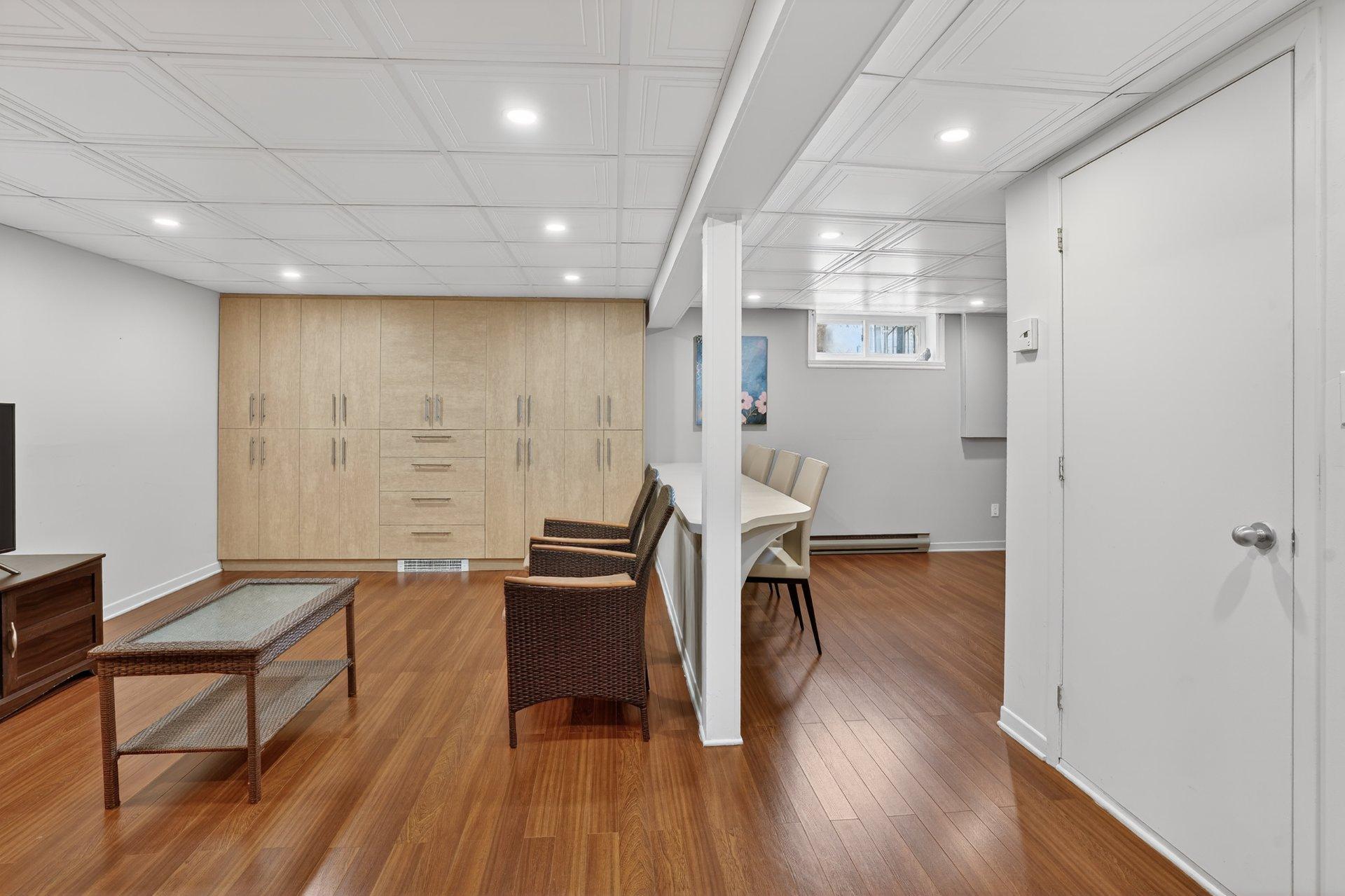 









795


Crois. Sabourin

,
Brossard,




QC
J4X2B4

