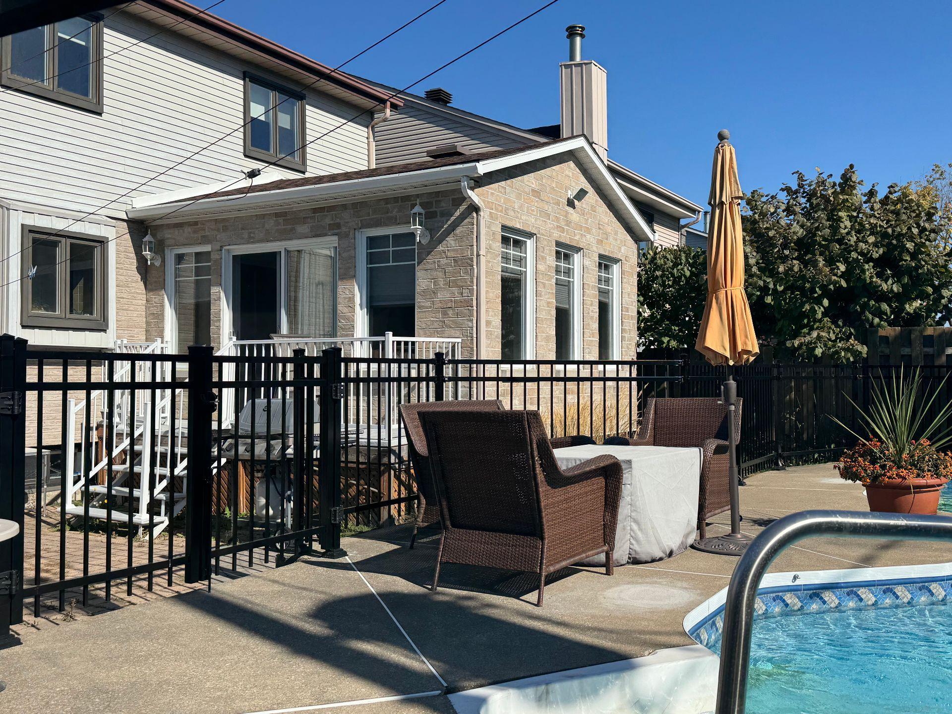 









795


Crois. Sabourin

,
Brossard,




QC
J4X2B4

