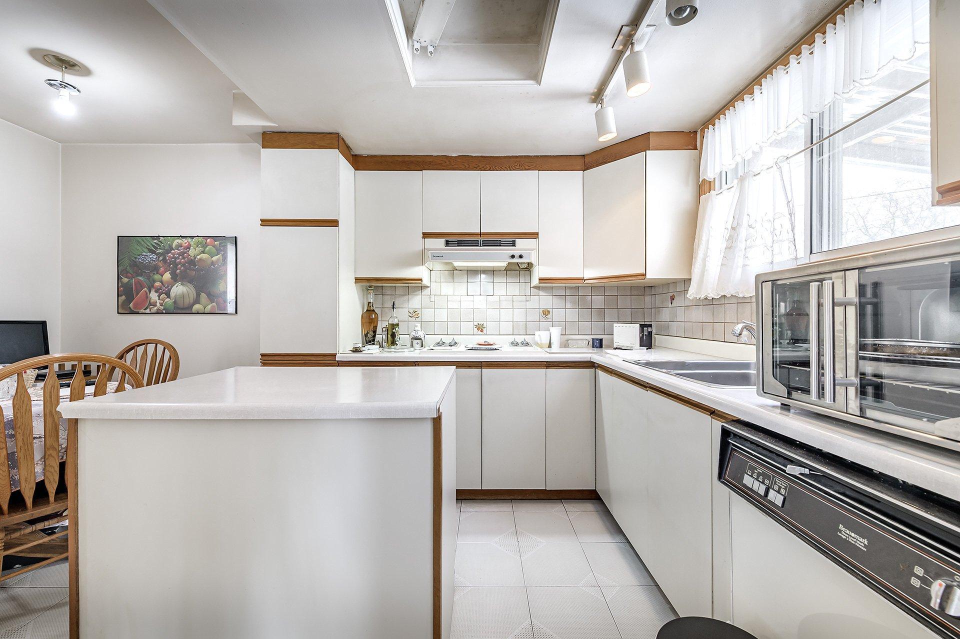 









357


Rue Frontenac

,
Dollard-des-Ormeaux,




QC
H9G1R4

