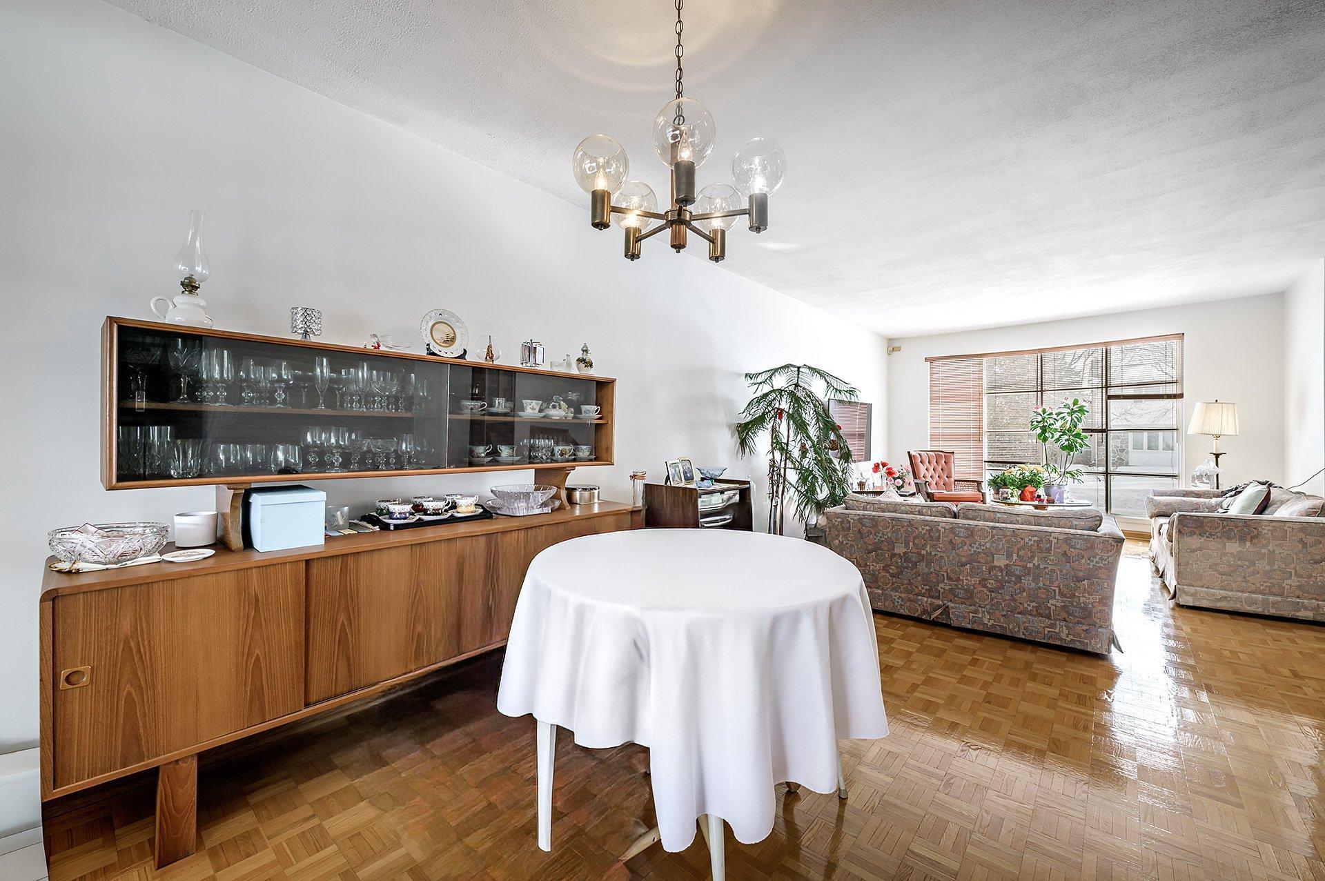 









357


Rue Frontenac

,
Dollard-des-Ormeaux,




QC
H9G1R4

