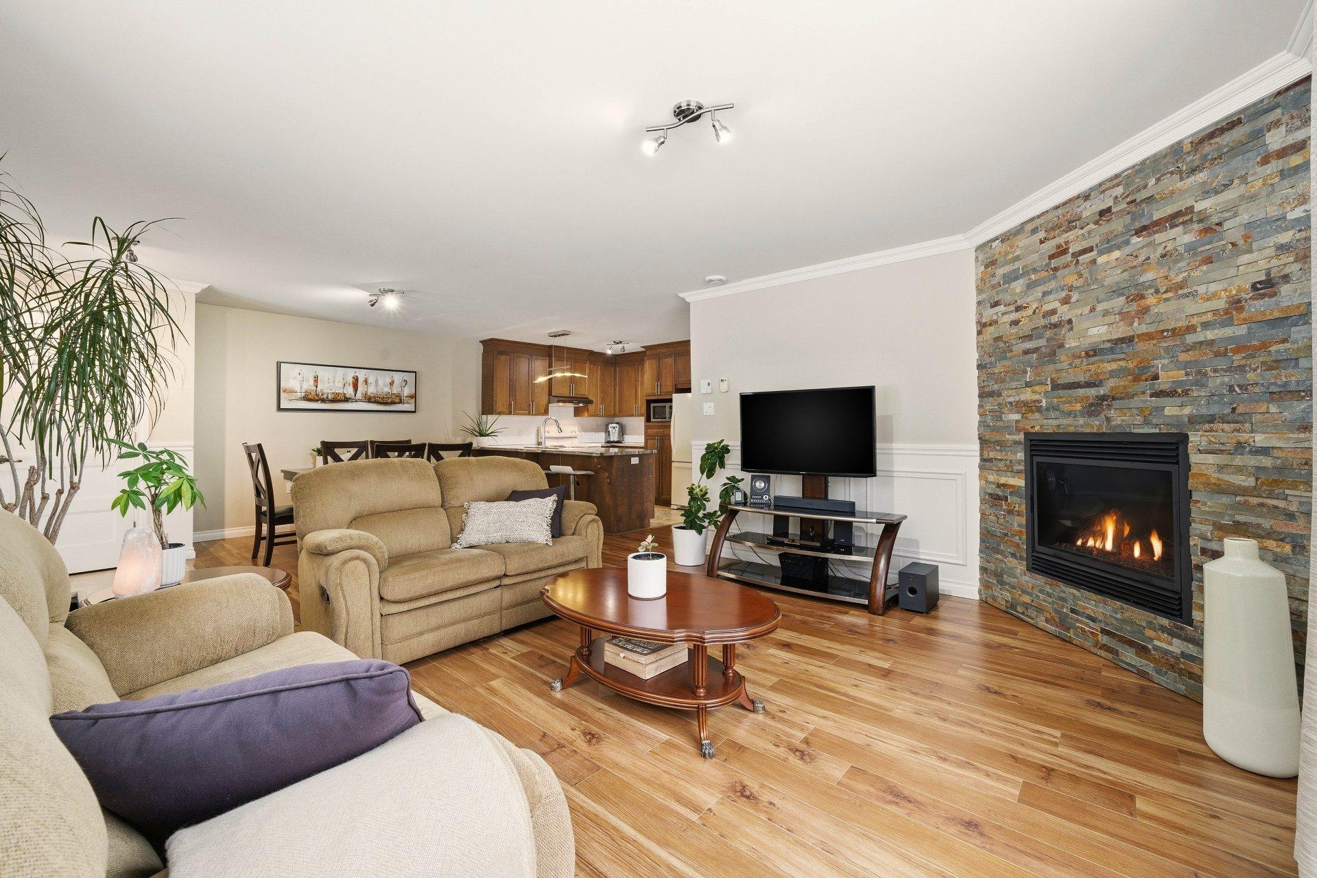 









1817


Rue de Fontainebleau

,
Sherbrooke (Fleurimont),




QC
J1G0C6

