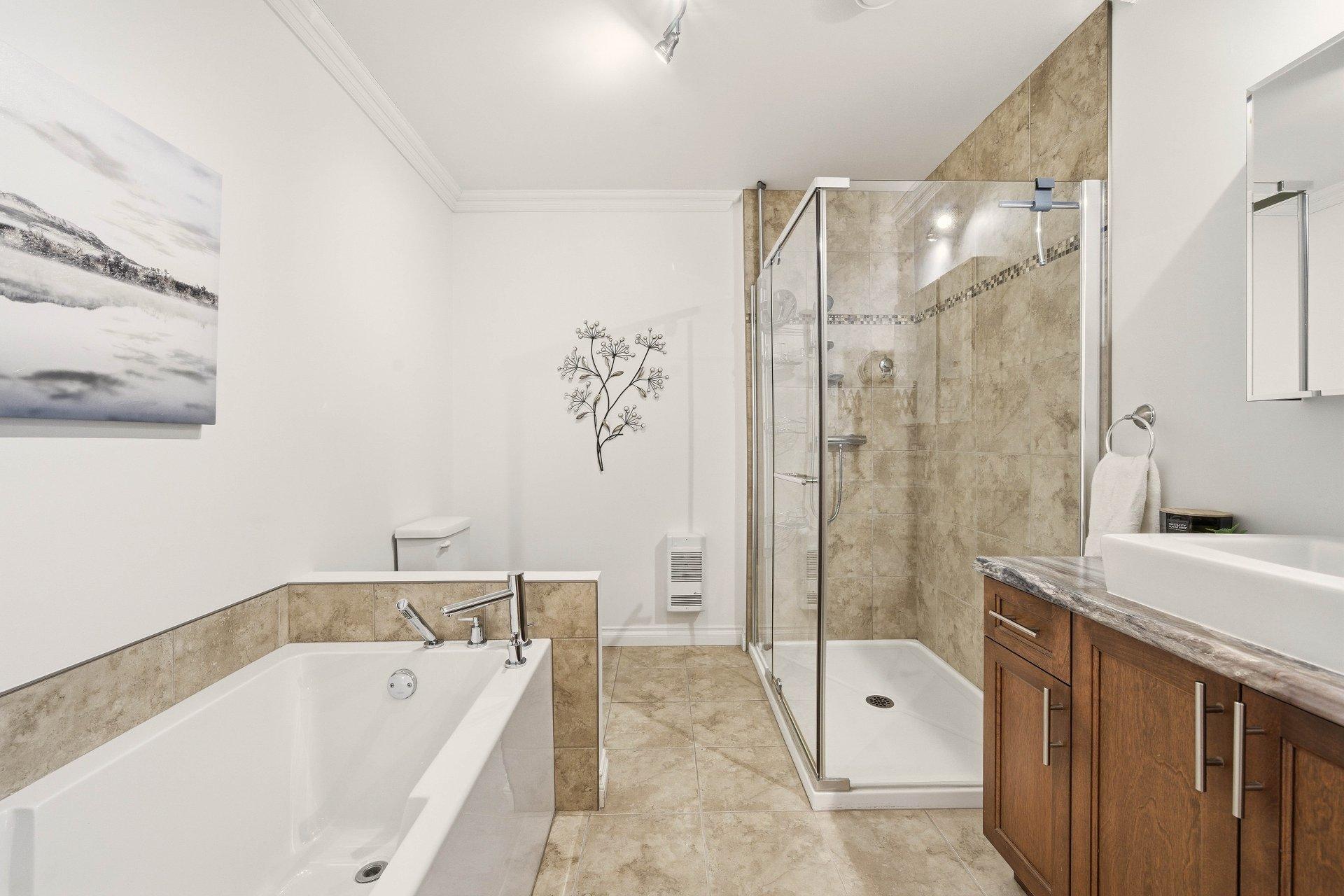 









1817


Rue de Fontainebleau

,
Sherbrooke (Fleurimont),




QC
J1G0C6

