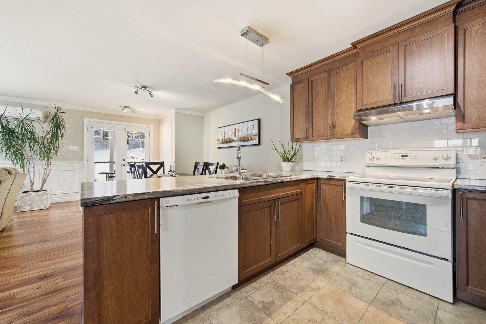 









1817


Rue de Fontainebleau

,
Sherbrooke (Fleurimont),




QC
J1G0C6

