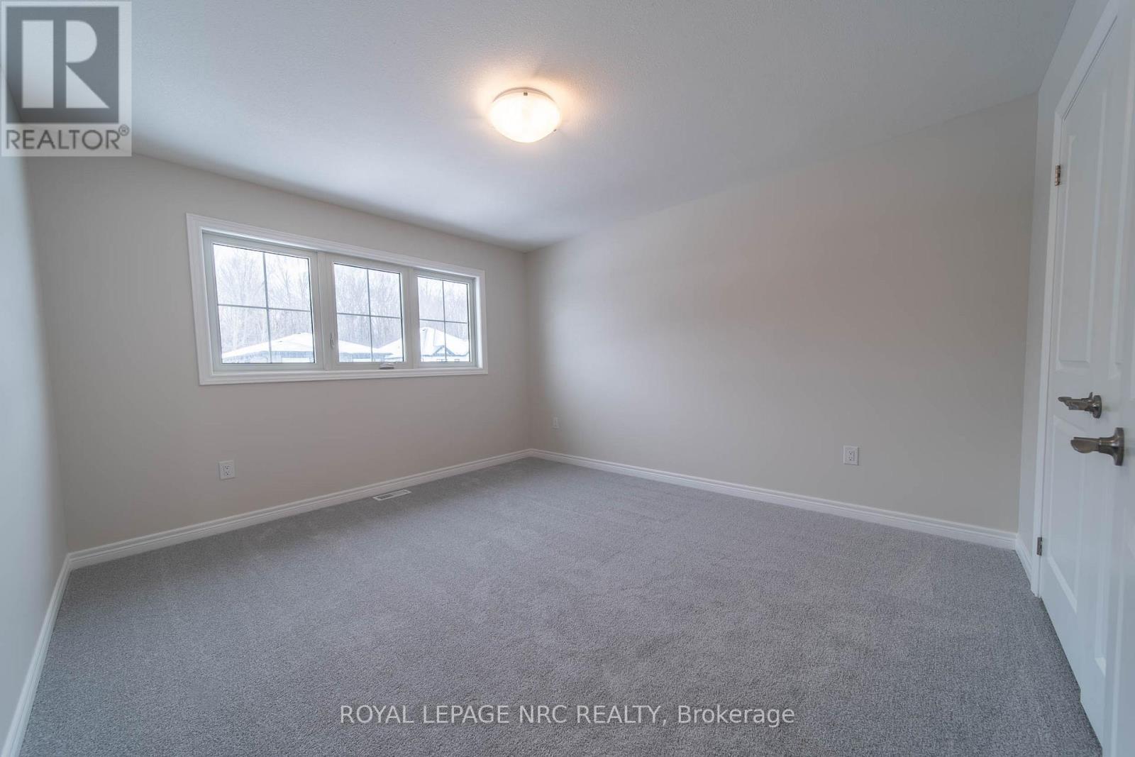 












52 WILLSON DRIVE

,
Thorold (Hurricane/Merrittville),




Ontario
L2V0G7

