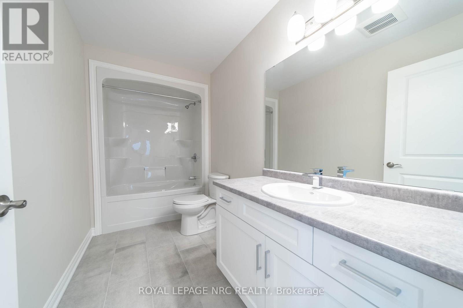 












52 WILLSON DRIVE

,
Thorold (Hurricane/Merrittville),




Ontario
L2V0G7

