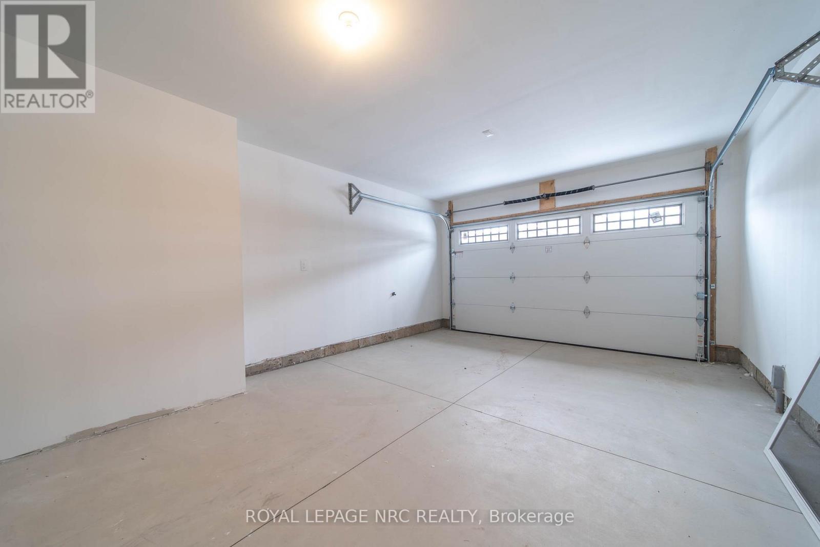 












52 WILLSON DRIVE

,
Thorold (Hurricane/Merrittville),




Ontario
L2V0G7

