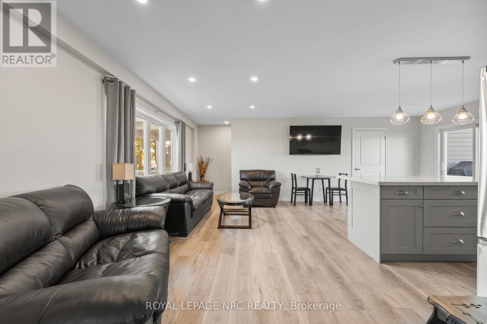 












4692 GILMORE ROAD

,
Fort Erie (Mulgrave),




Ontario
L0S1N0

