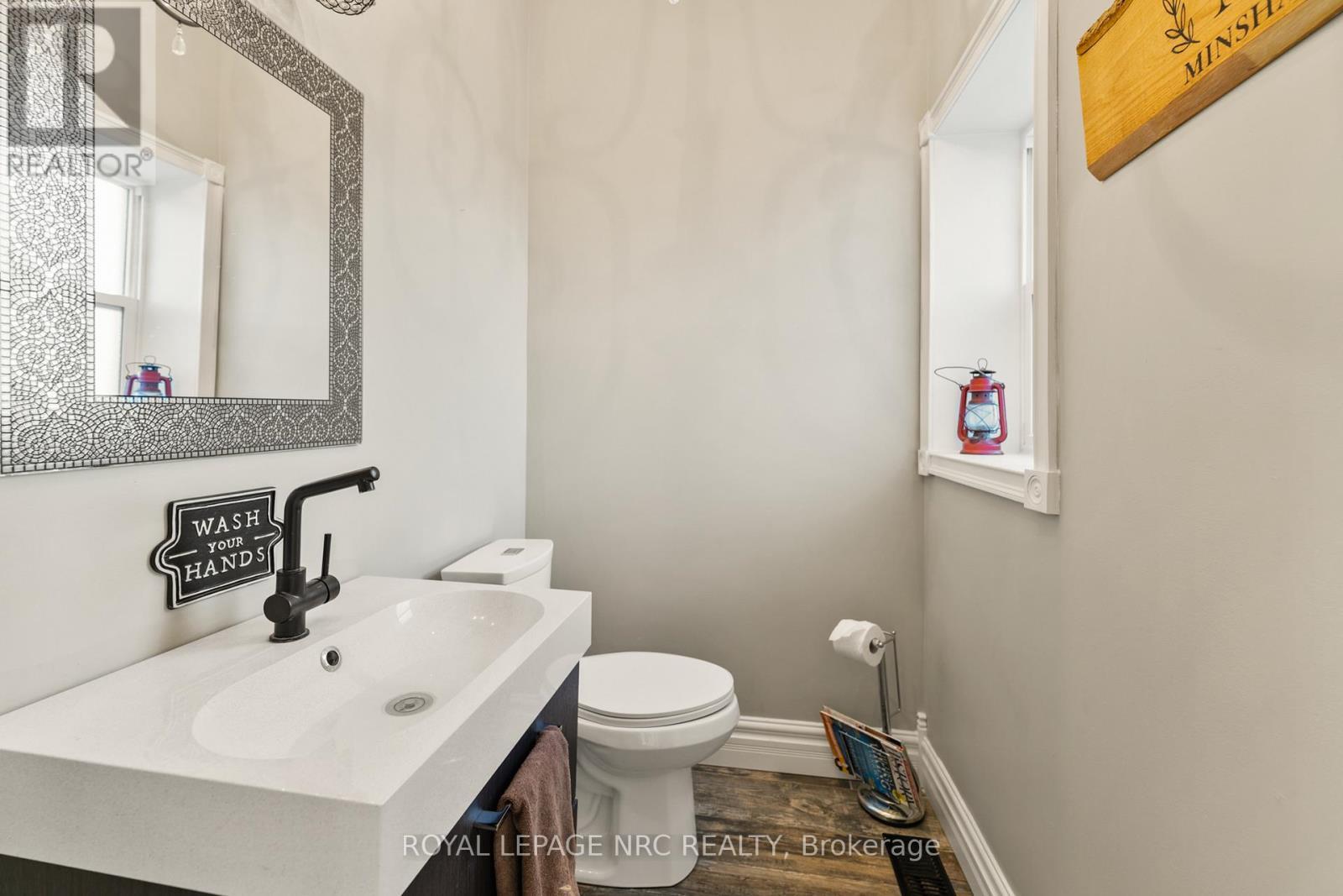 












4692 GILMORE ROAD

,
Fort Erie (Mulgrave),




Ontario
L0S1N0

