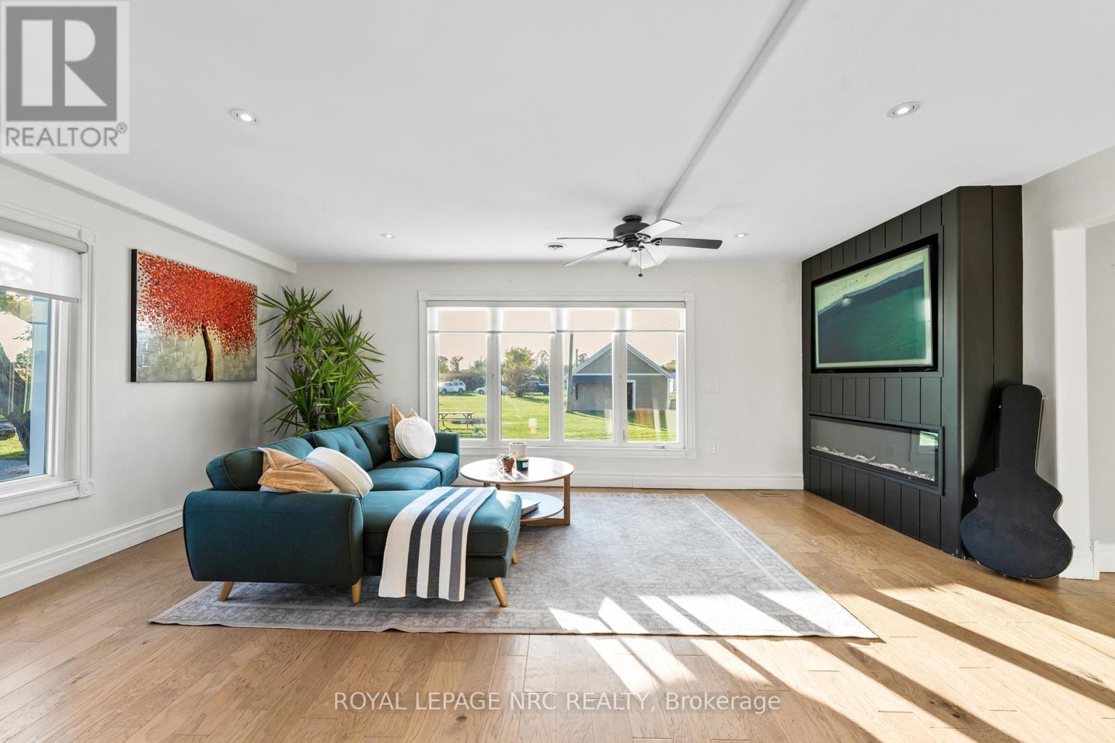 












4692 GILMORE ROAD

,
Fort Erie (Mulgrave),




Ontario
L0S1N0

