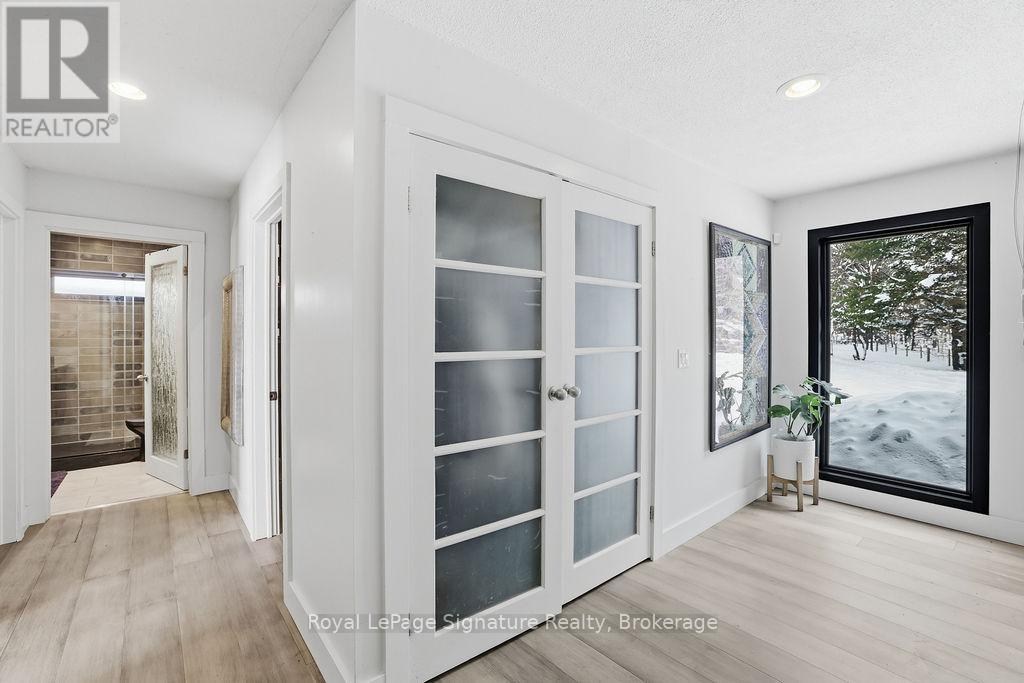 












194552 13 GREY ROAD

,
Grey Highlands,




Ontario
N0C1E0

