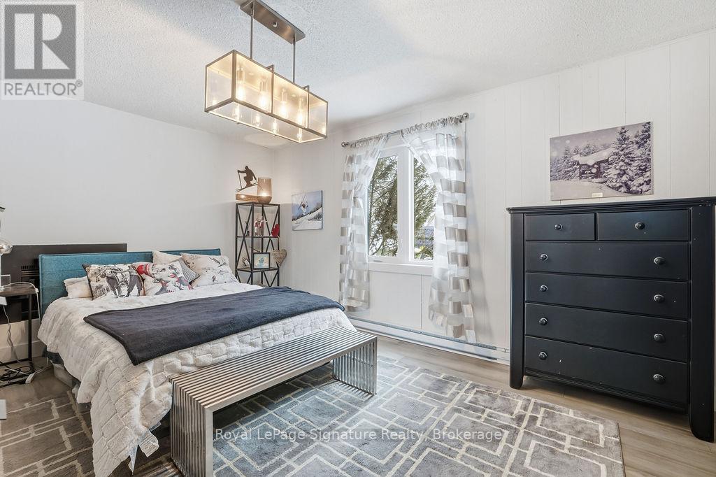 












194552 13 GREY ROAD

,
Grey Highlands,




Ontario
N0C1E0

