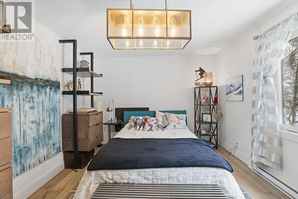 












194552 13 GREY ROAD

,
Grey Highlands,




Ontario
N0C1E0

