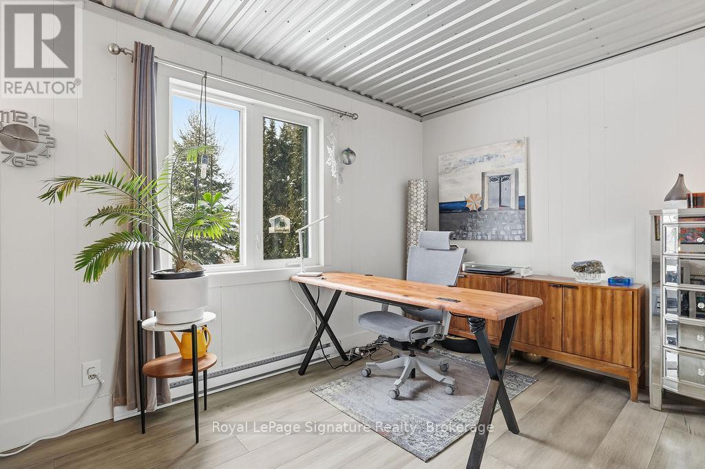 












194552 13 GREY ROAD

,
Grey Highlands,




Ontario
N0C1E0

