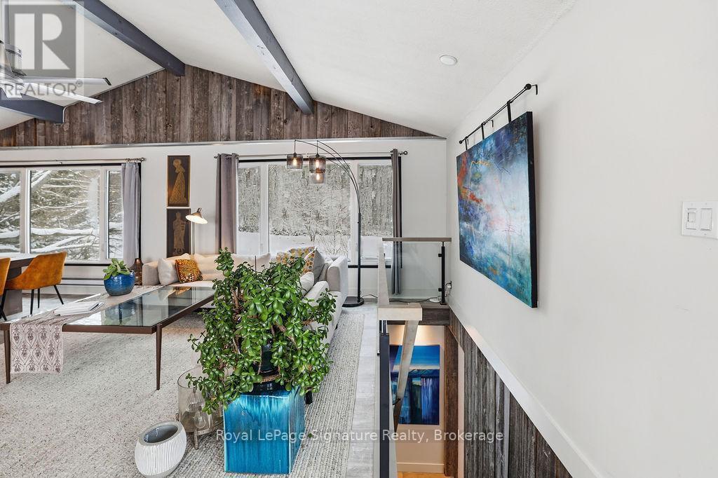 












194552 13 GREY ROAD

,
Grey Highlands,




Ontario
N0C1E0

