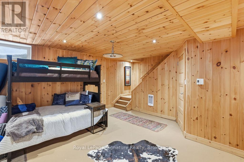 












194552 13 GREY ROAD

,
Grey Highlands,




Ontario
N0C1E0

