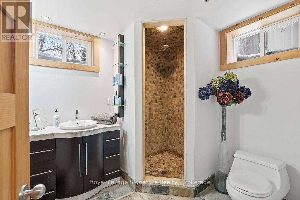 












194552 13 GREY ROAD

,
Grey Highlands,




Ontario
N0C1E0

