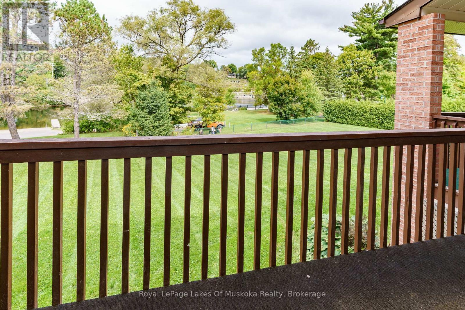 












10 - 142 ECCLESTONE DRIVE

,
Bracebridge (Macaulay),




Ontario
P1L1G6

