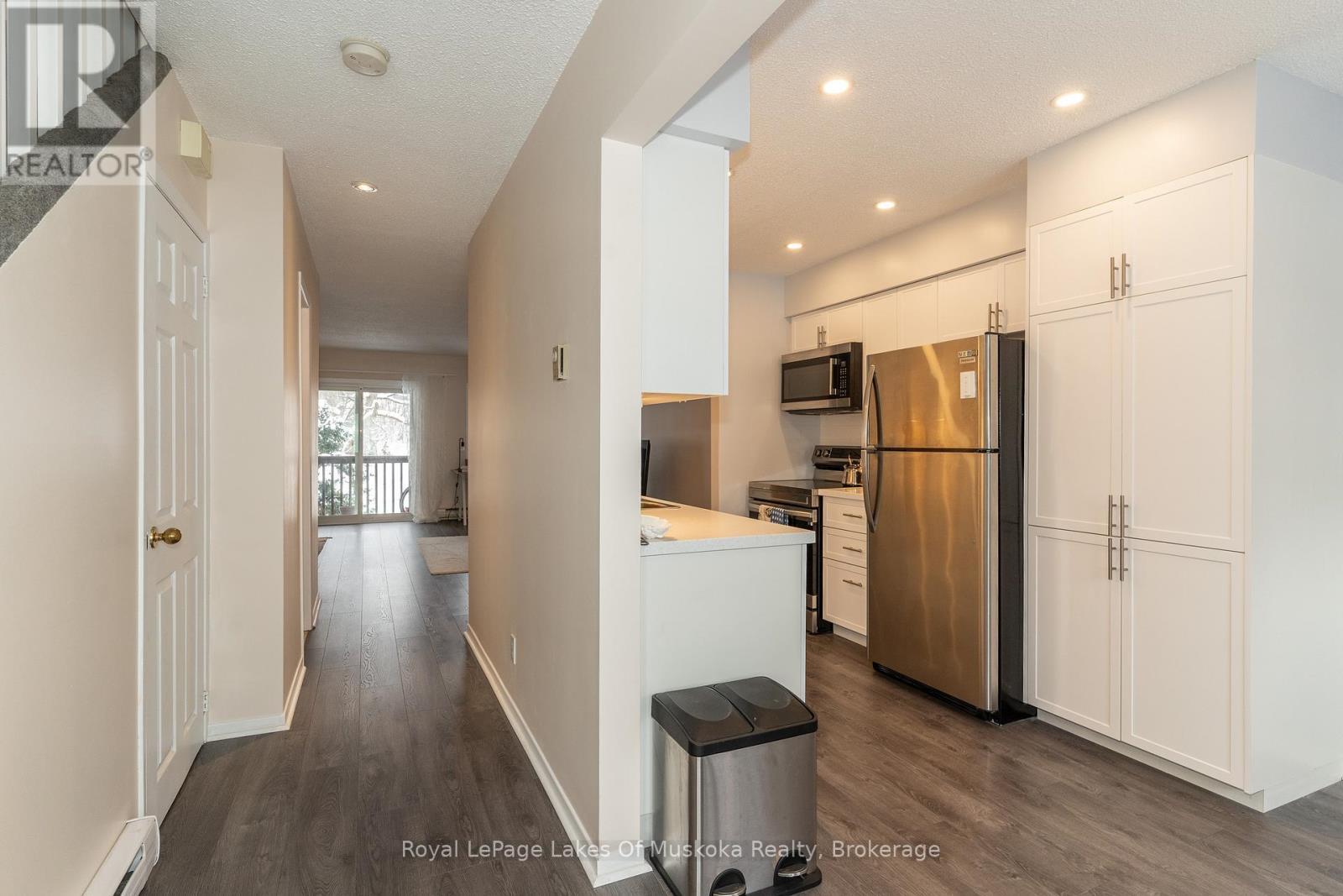 












10 - 142 ECCLESTONE DRIVE

,
Bracebridge (Macaulay),




Ontario
P1L1G6

