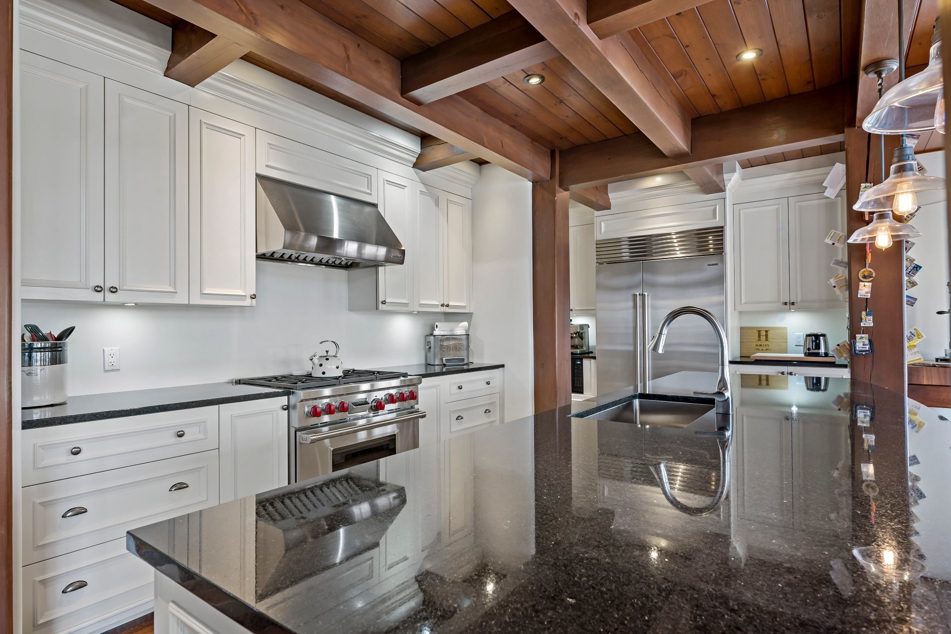 









505


Crois. de la Coulée

,
Lac-Supérieur,




QC
J0T1P0

