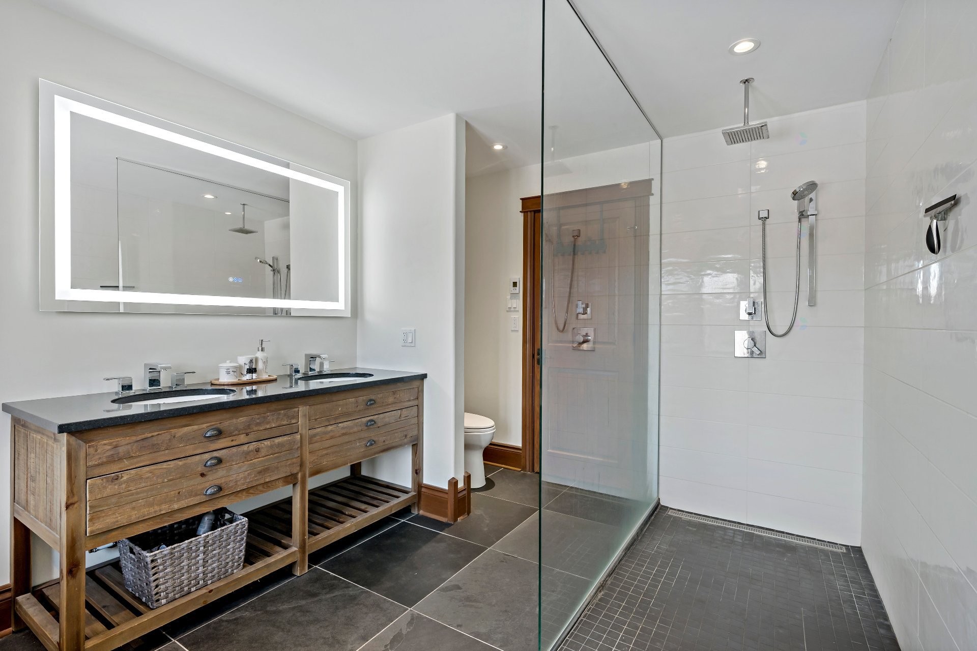 









505


Crois. de la Coulée

,
Lac-Supérieur,




QC
J0T1P0

