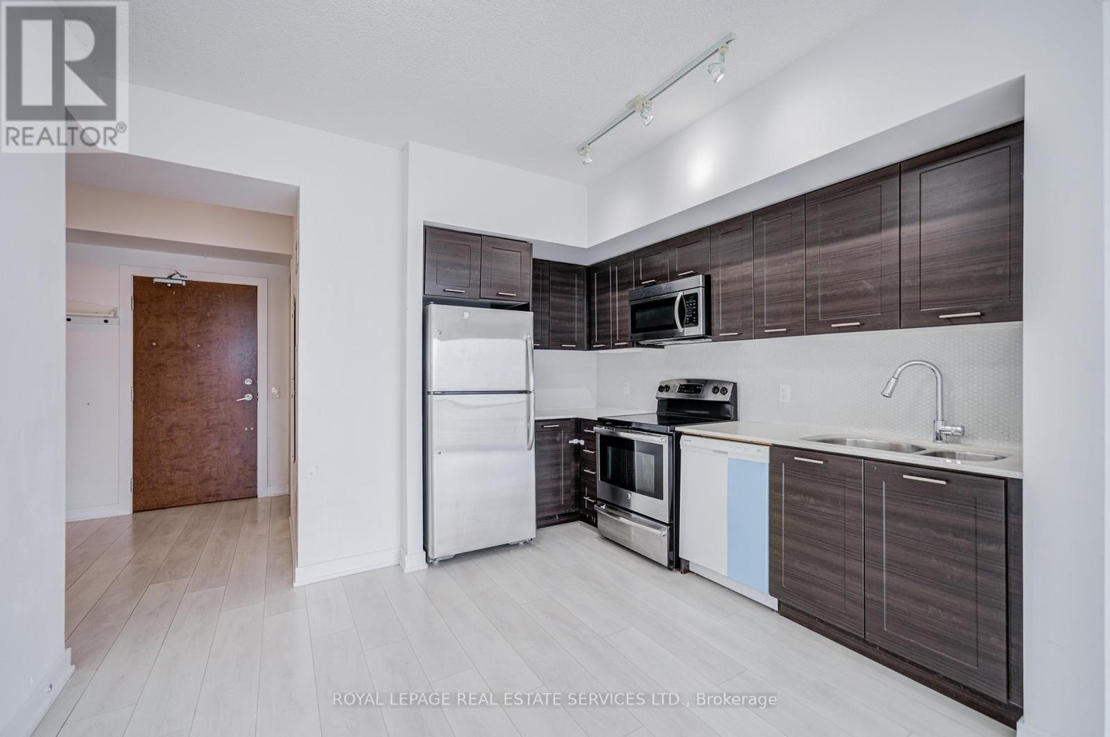 












1802 - 2200 LAKE SHORE BOULEVARD W

,
Toronto,




Ontario
M8V1A4

