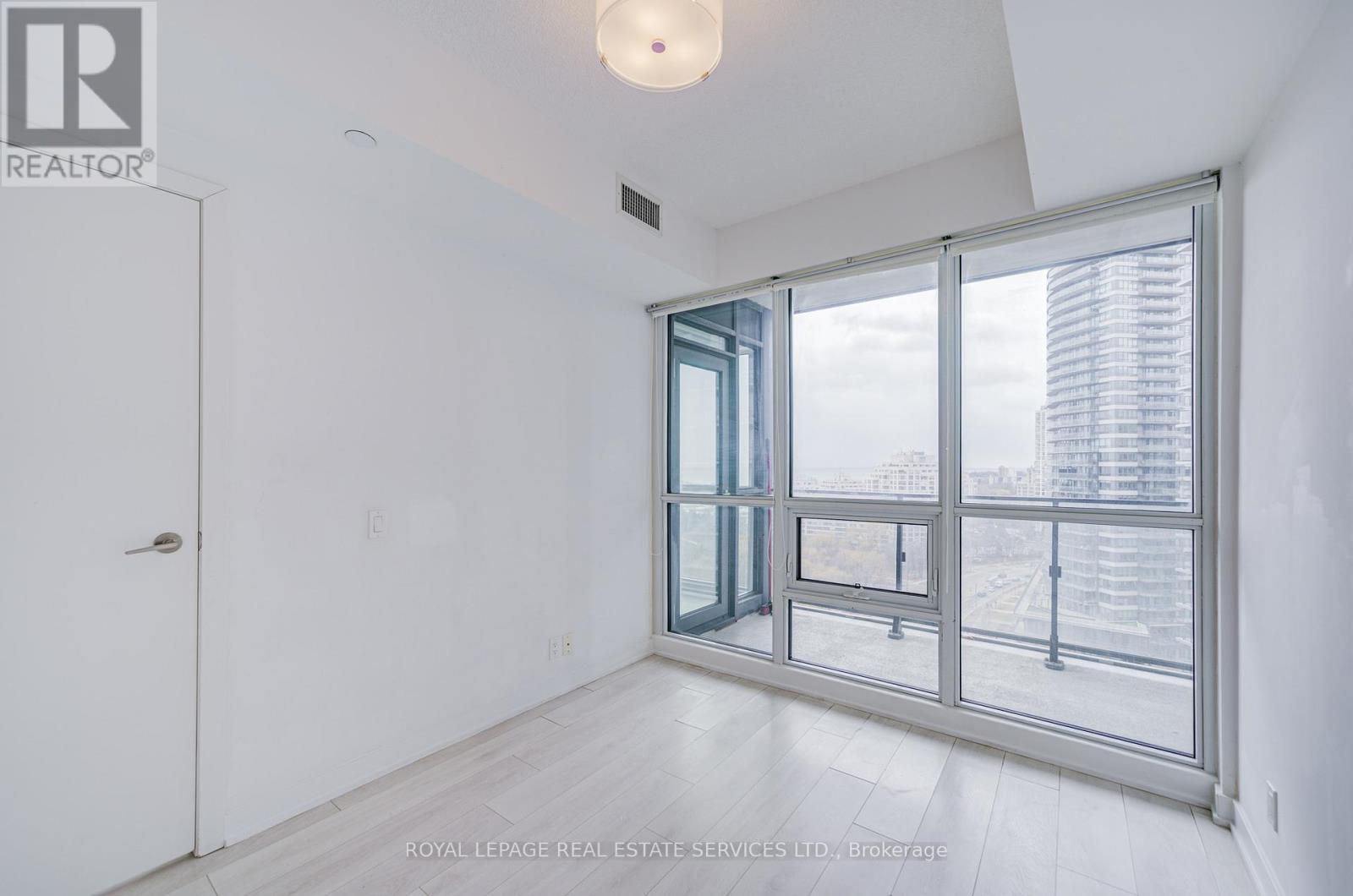 












1802 - 2200 LAKE SHORE BOULEVARD W

,
Toronto,




Ontario
M8V1A4

