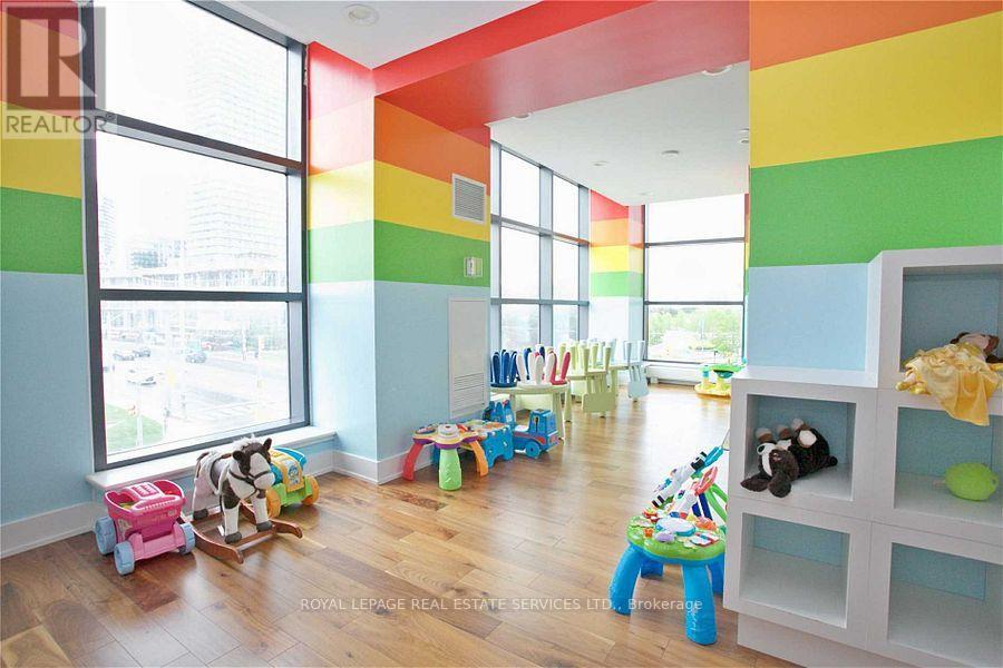 












1802 - 2200 LAKE SHORE BOULEVARD W

,
Toronto,




Ontario
M8V1A4

