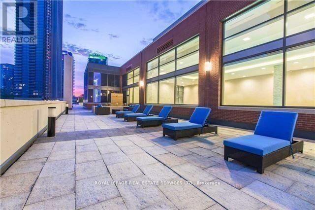 












1802 - 2200 LAKE SHORE BOULEVARD W

,
Toronto,




Ontario
M8V1A4

