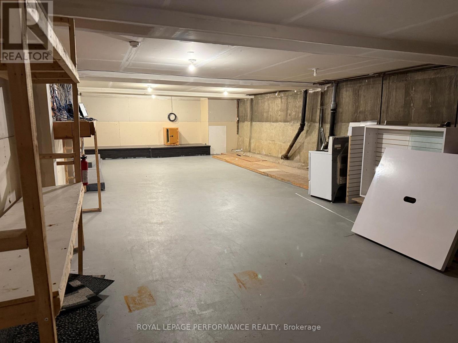 












95-97 MAIN STREET

,
Hawkesbury,




Ontario
K6A1A1

