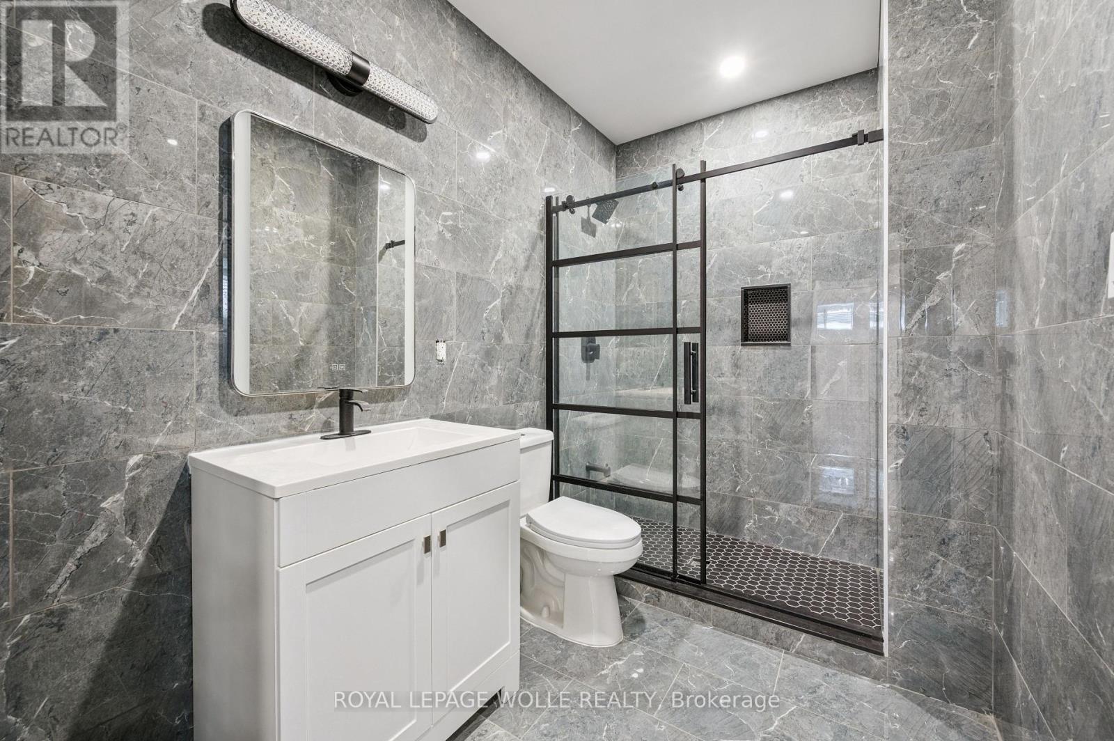 












163 REDTAIL STREET

,
Kitchener,




Ontario
N2K0E4

