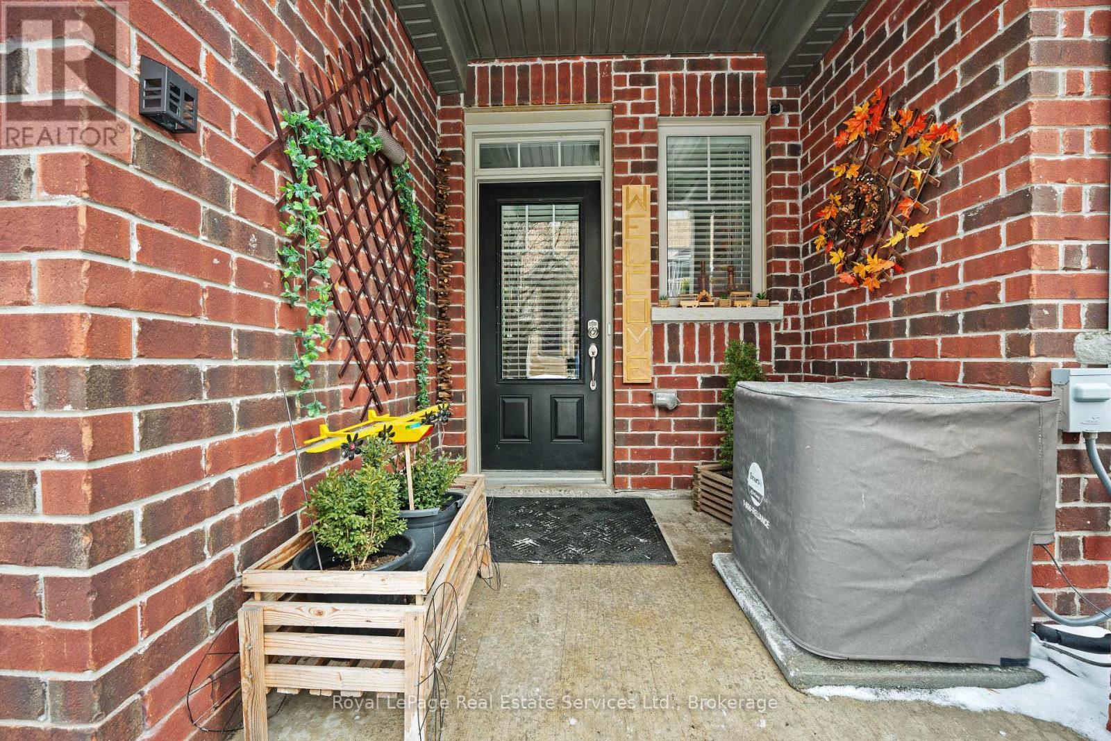 












51 - 310 FALL FAIR WAY

,
Hamilton (Binbrook),




Ontario
L0R1C0

