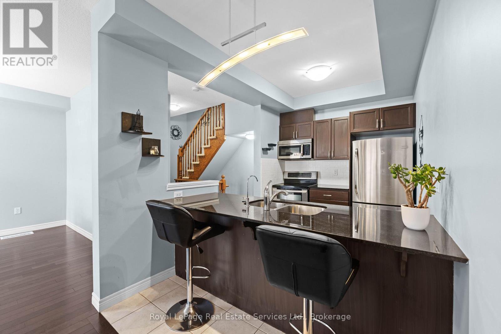 












51 - 310 FALL FAIR WAY

,
Hamilton (Binbrook),




Ontario
L0R1C0

