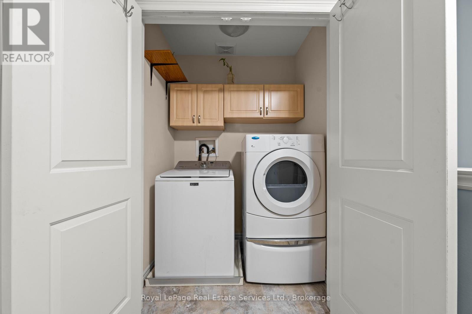 












51 - 310 FALL FAIR WAY

,
Hamilton (Binbrook),




Ontario
L0R1C0

