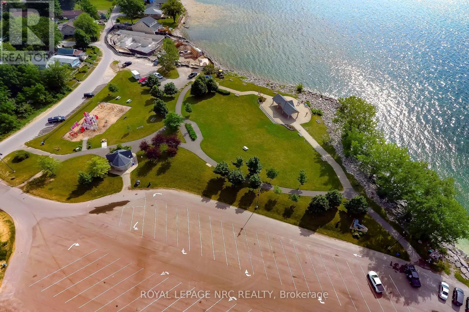 












349 ELMWOOD AVENUE

,
Fort Erie (Crystal Beach),




Ontario
L0S1B0

