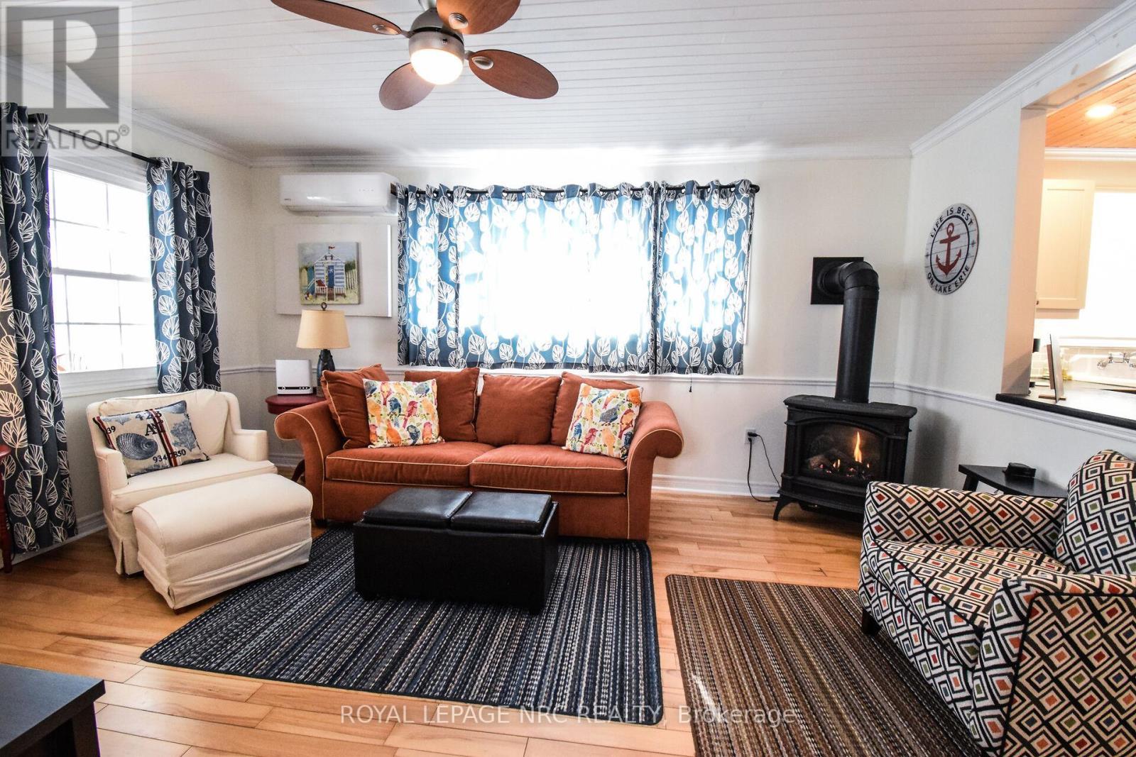 












349 ELMWOOD AVENUE

,
Fort Erie (Crystal Beach),




Ontario
L0S1B0

