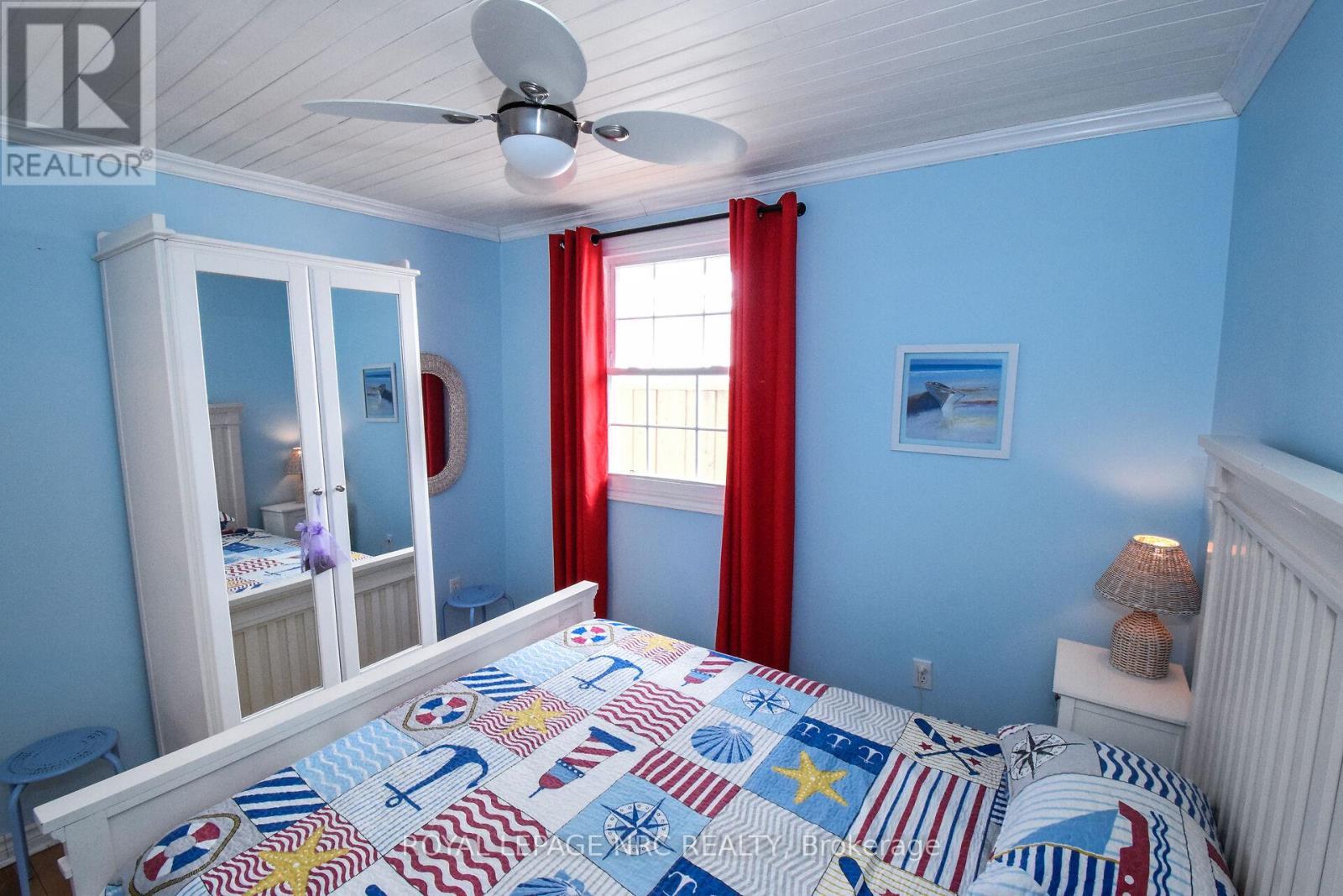 












349 ELMWOOD AVENUE

,
Fort Erie (Crystal Beach),




Ontario
L0S1B0

