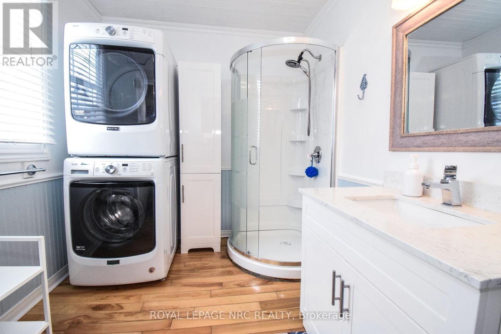 












349 ELMWOOD AVENUE

,
Fort Erie (Crystal Beach),




Ontario
L0S1B0

