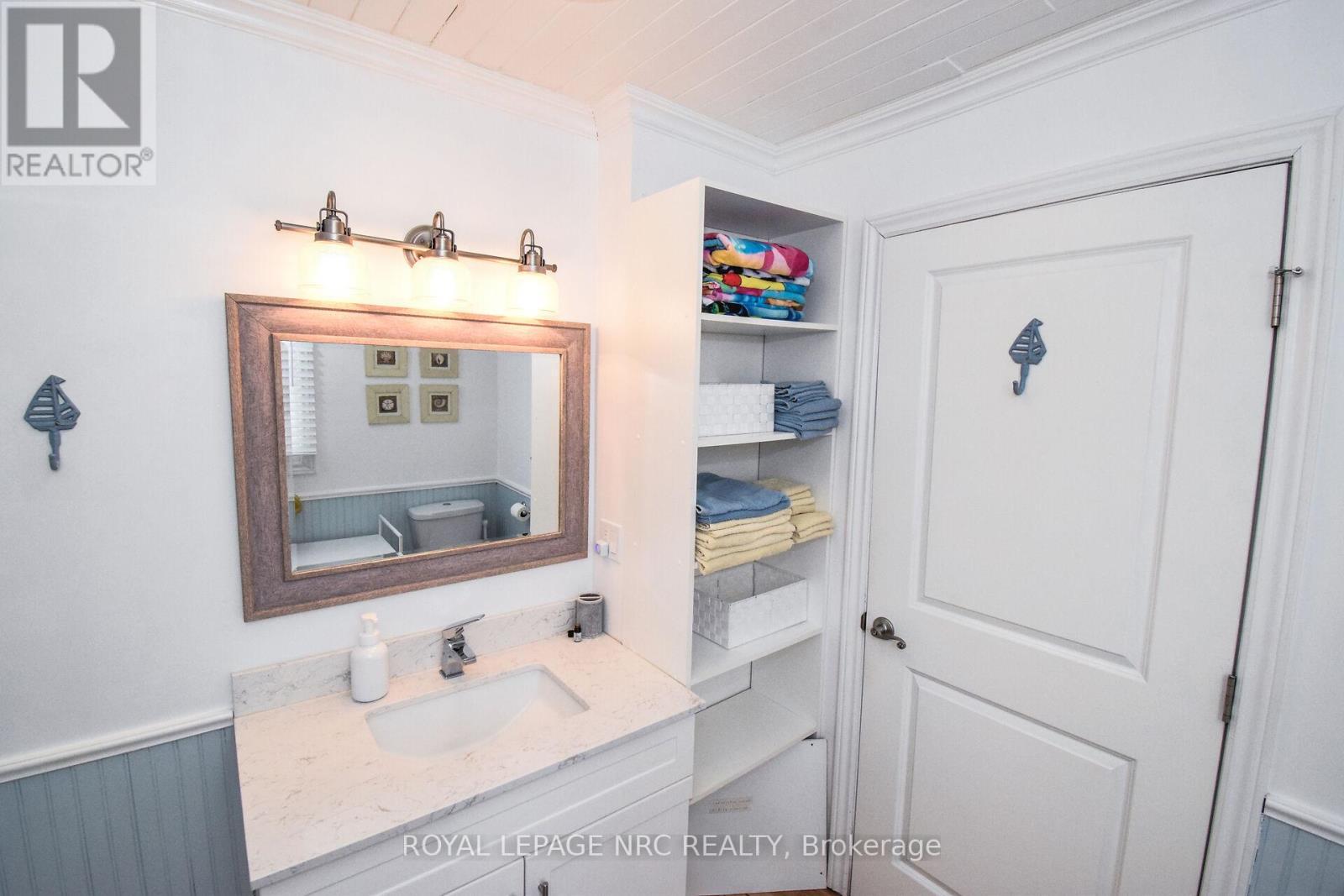 












349 ELMWOOD AVENUE

,
Fort Erie (Crystal Beach),




Ontario
L0S1B0

