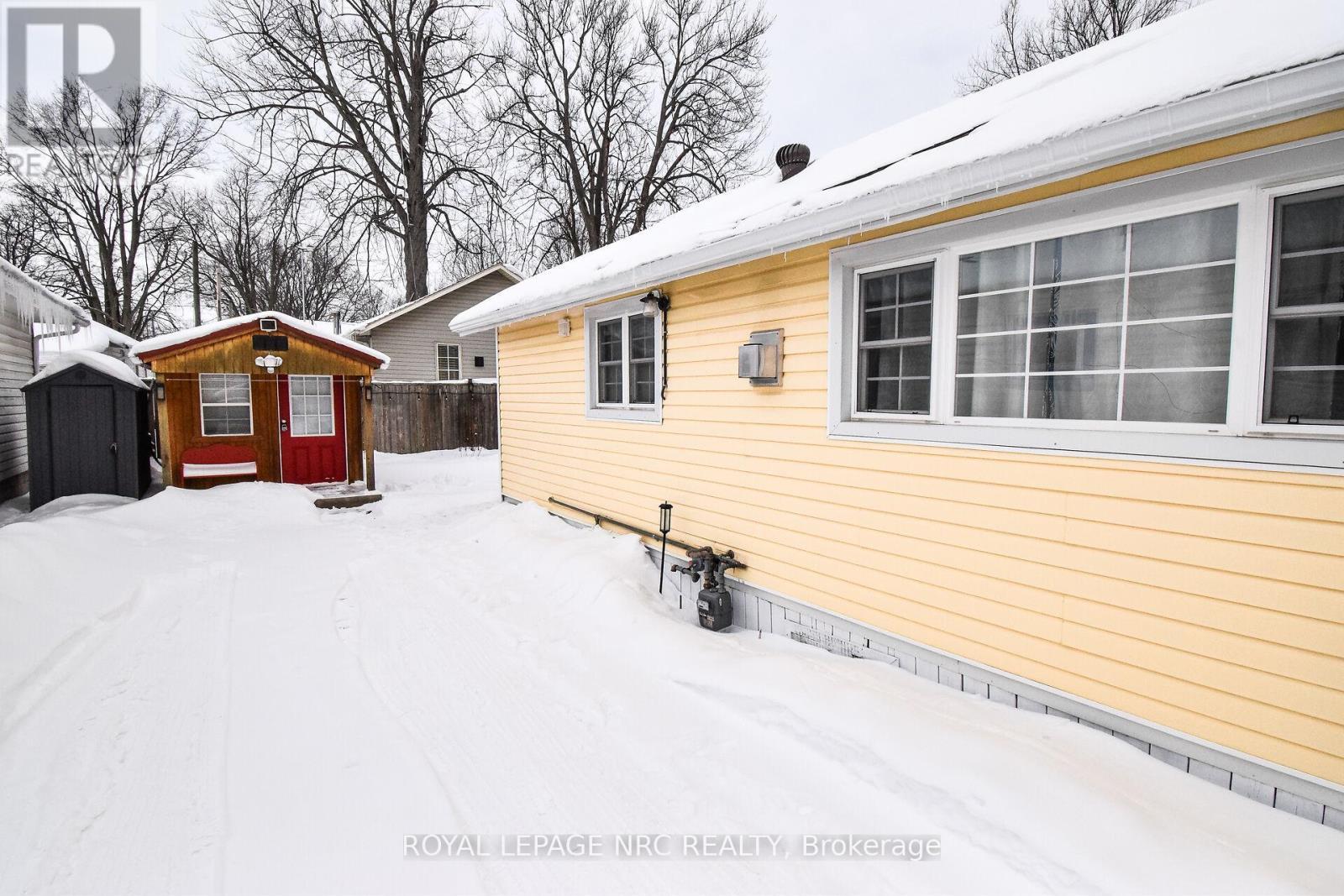 












349 ELMWOOD AVENUE

,
Fort Erie (Crystal Beach),




Ontario
L0S1B0

