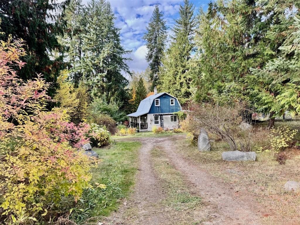 









7812


6

Highway,
Fauquier,




BC
V0G 1K0

