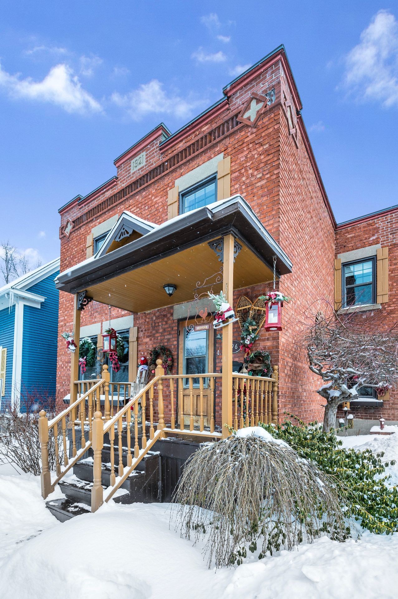 









596


2e Rue

,
Saint-Jean-sur-Richelieu,




QC
J2X3G9

