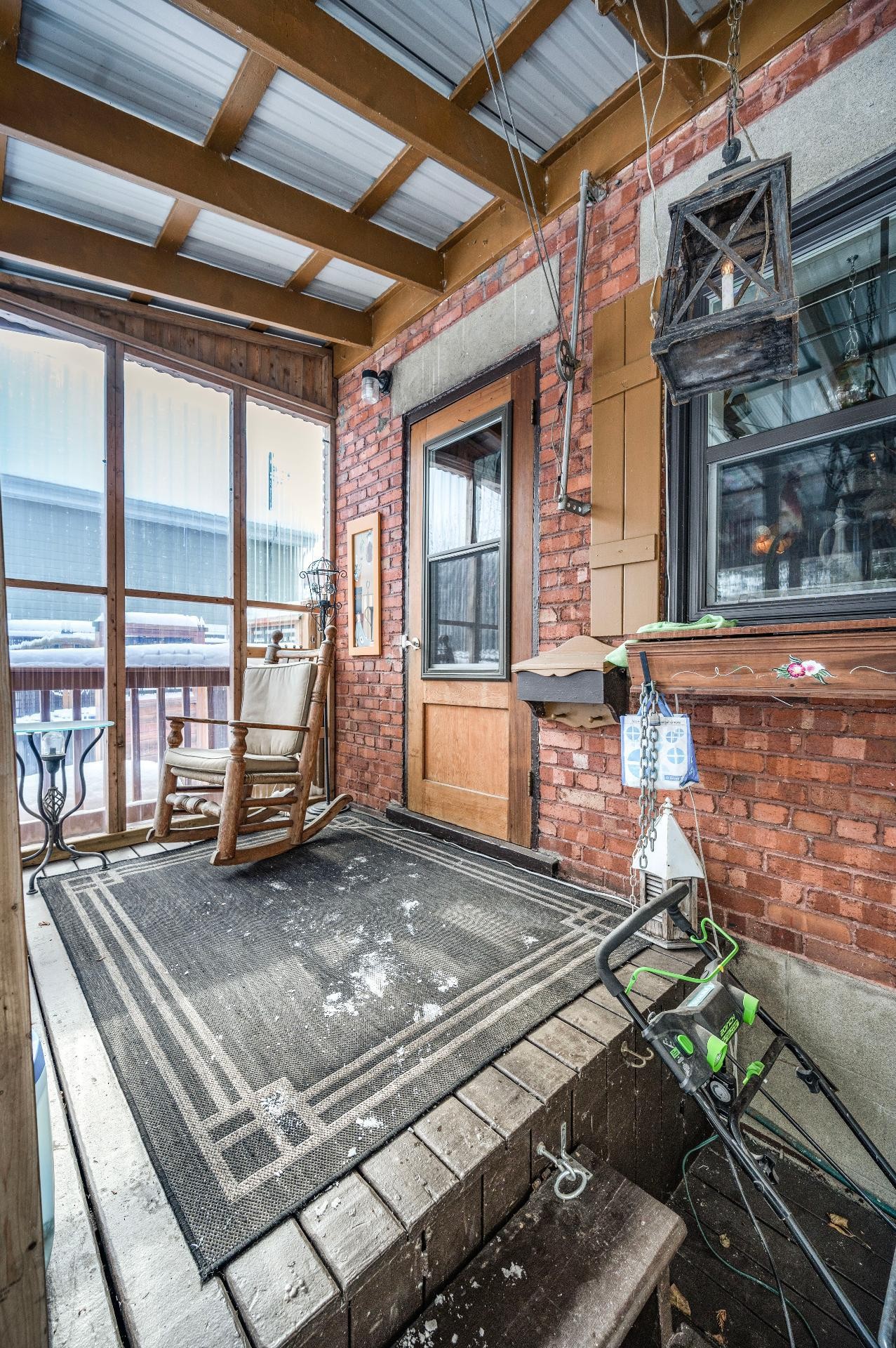 









596


2e Rue

,
Saint-Jean-sur-Richelieu,




QC
J2X3G9


