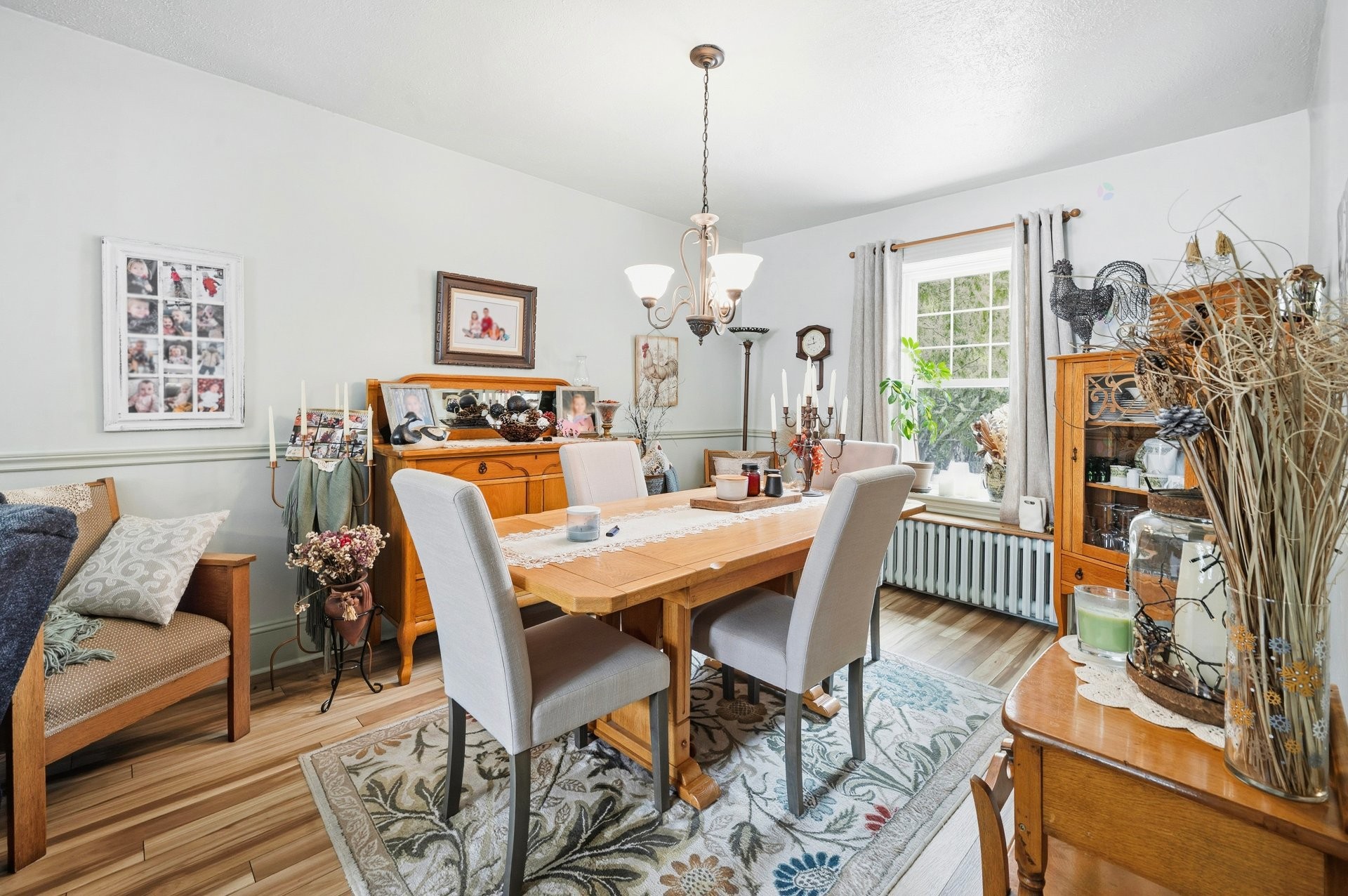 









596


2e Rue

,
Saint-Jean-sur-Richelieu,




QC
J2X3G9

